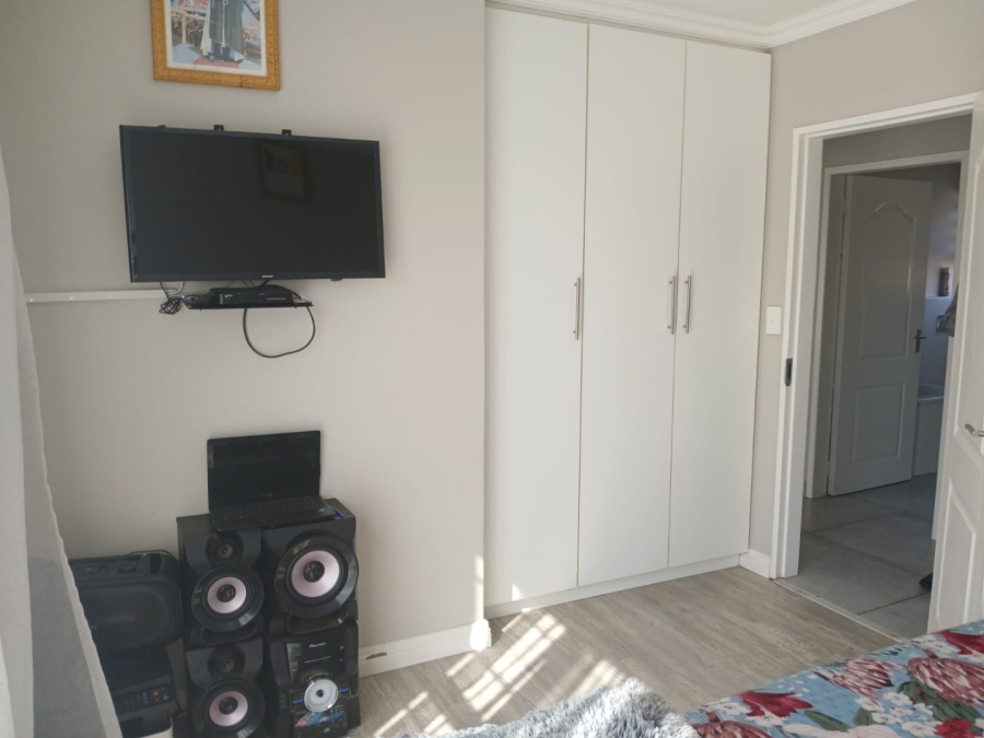 3 Bedroom Property for Sale in Edenvale Central Gauteng