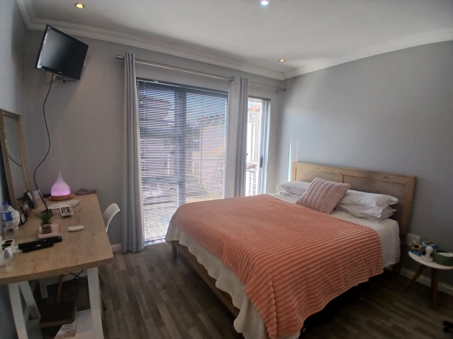 3 Bedroom Property for Sale in Edenvale Central Gauteng