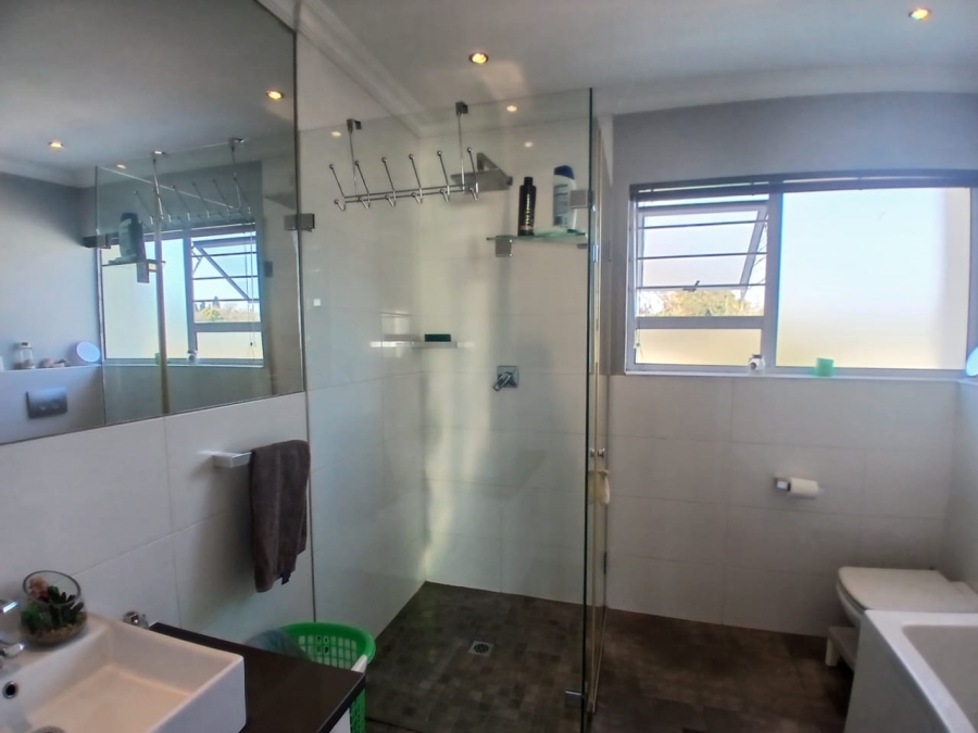 3 Bedroom Property for Sale in Edenvale Central Gauteng