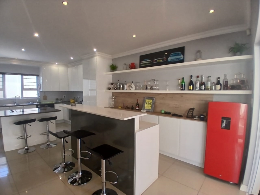 3 Bedroom Property for Sale in Edenvale Central Gauteng