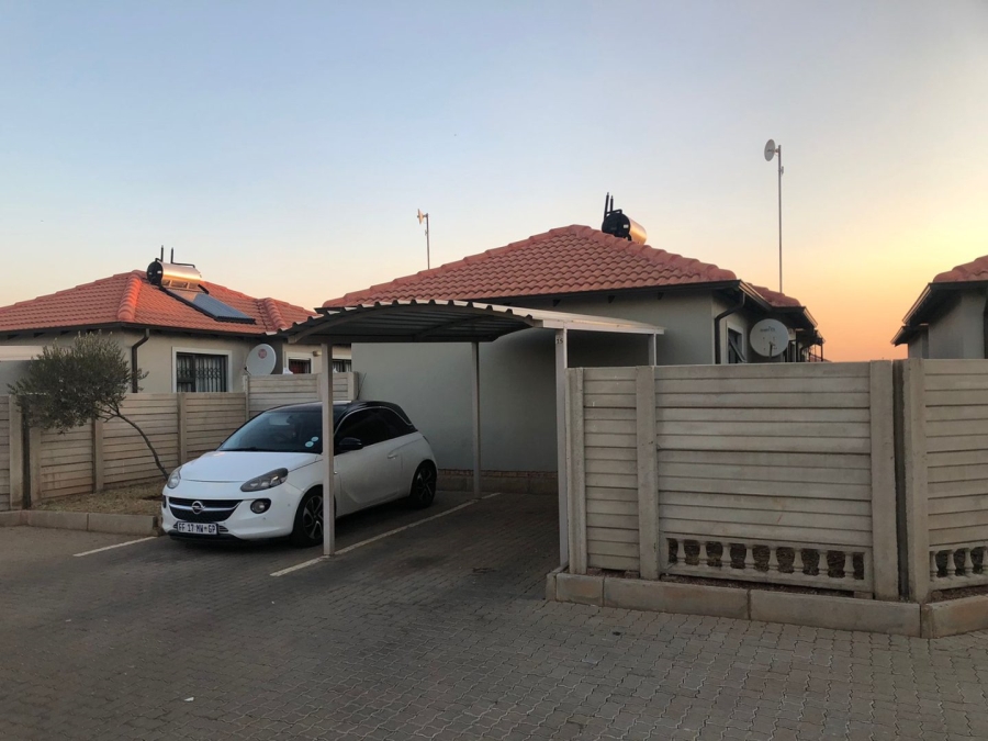 2 Bedroom Property for Sale in Alliance Gauteng
