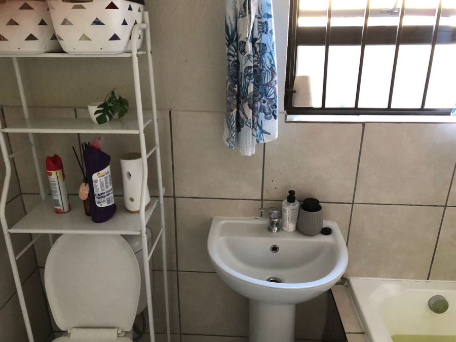 2 Bedroom Property for Sale in Alliance Gauteng