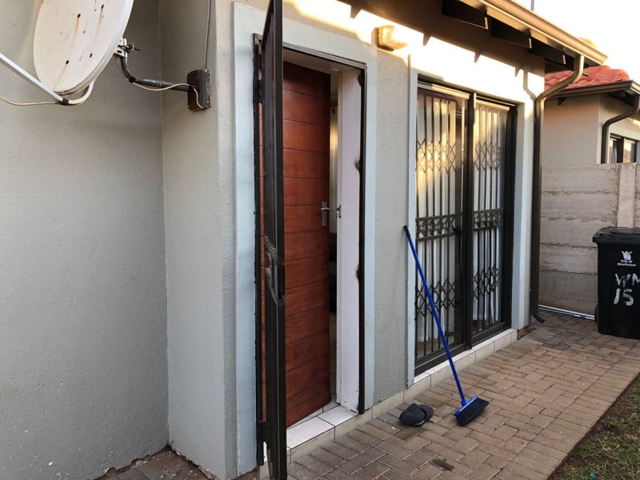 2 Bedroom Property for Sale in Alliance Gauteng