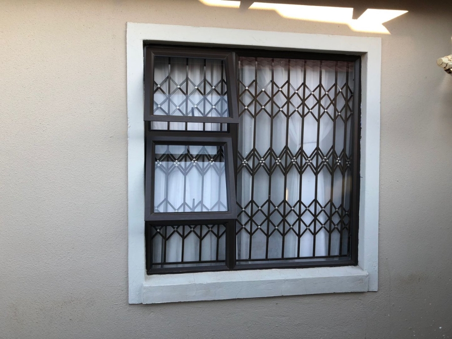 2 Bedroom Property for Sale in Alliance Gauteng