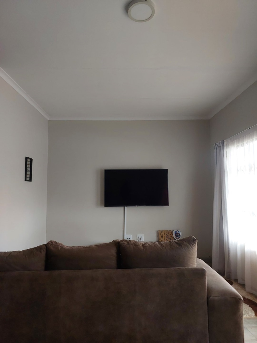2 Bedroom Property for Sale in The Orchards Gauteng