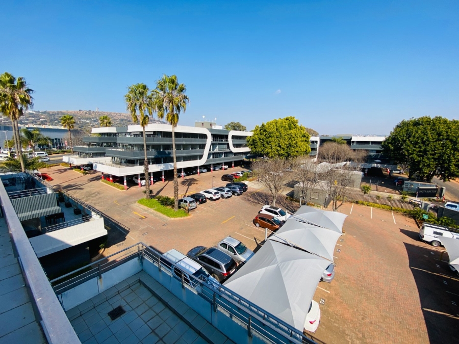 To Let commercial Property for Rent in Cresta Gauteng