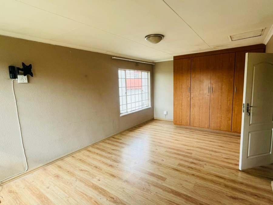 3 Bedroom Property for Sale in Strubensvallei Gauteng