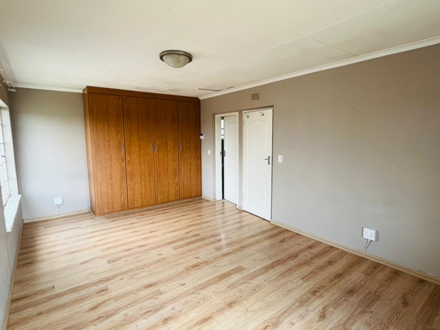 3 Bedroom Property for Sale in Strubensvallei Gauteng
