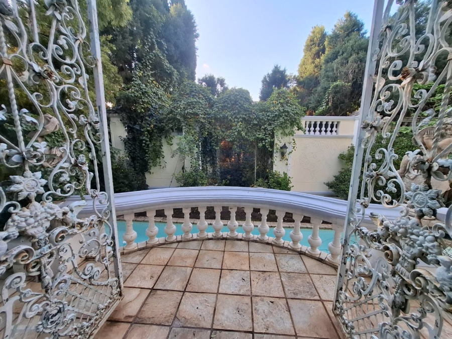 8 Bedroom Property for Sale in Muckleneuk Gauteng