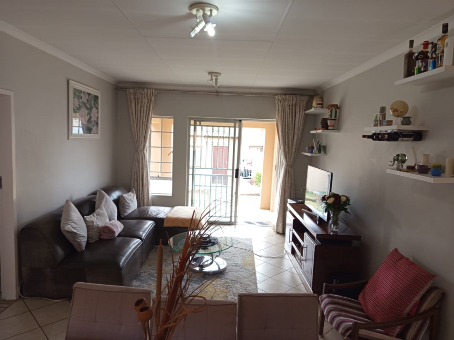 3 Bedroom Property for Sale in Erand Gardens Gauteng