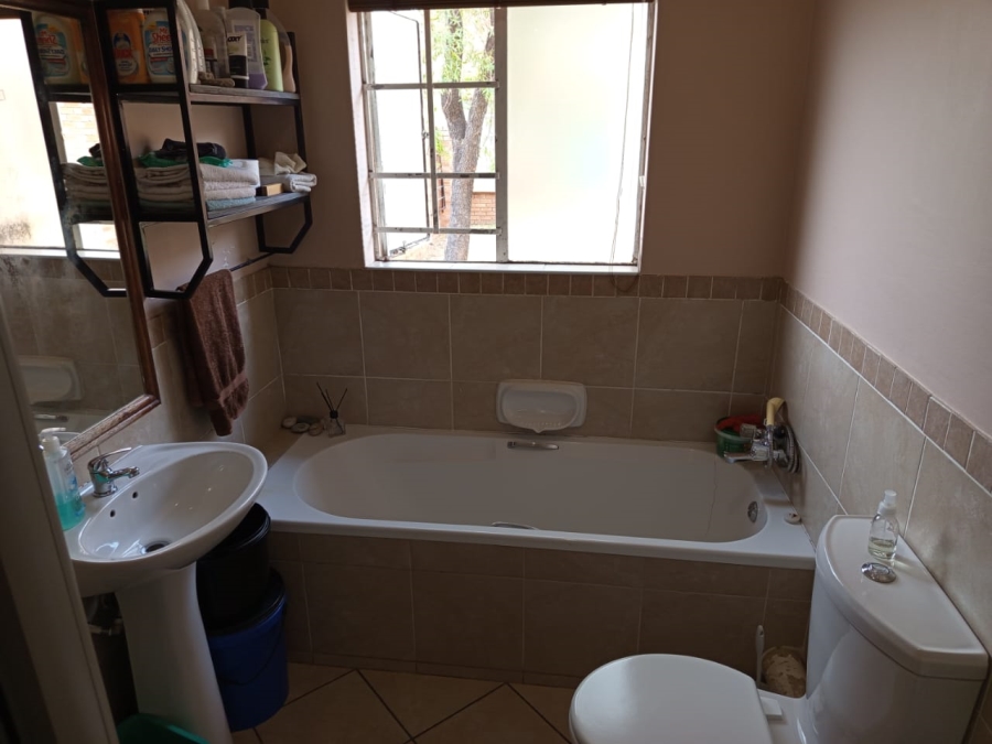 3 Bedroom Property for Sale in Erand Gardens Gauteng
