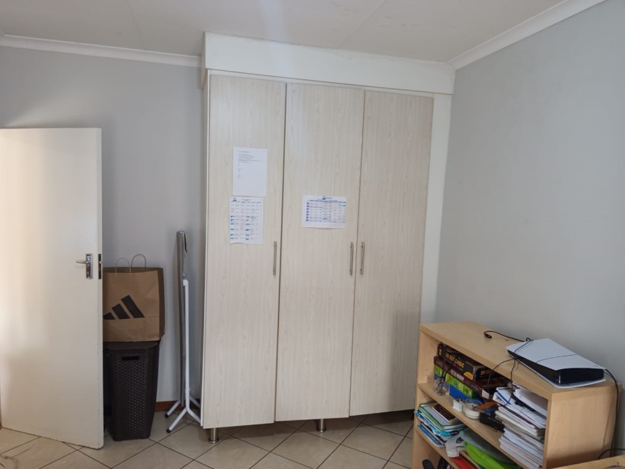 3 Bedroom Property for Sale in Erand Gardens Gauteng