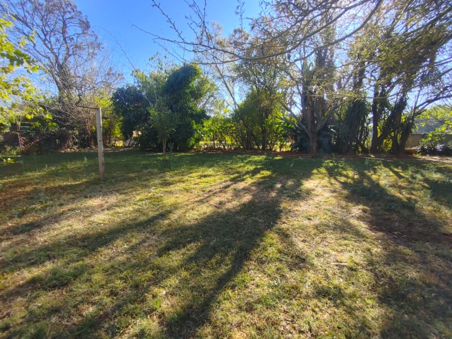 6 Bedroom Property for Sale in Derdepoort Gauteng