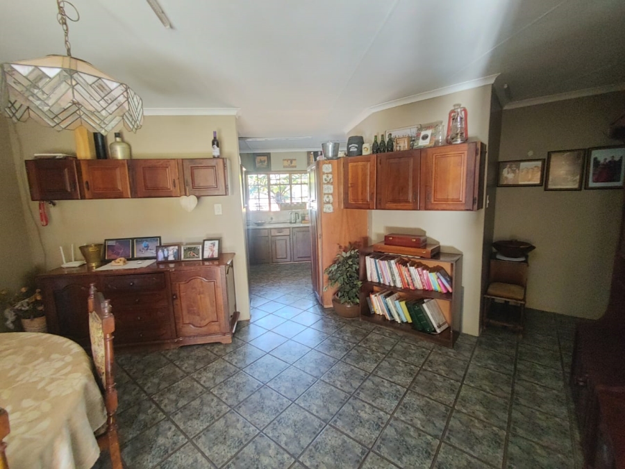 6 Bedroom Property for Sale in Derdepoort Gauteng