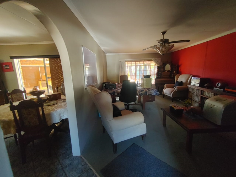 6 Bedroom Property for Sale in Derdepoort Gauteng