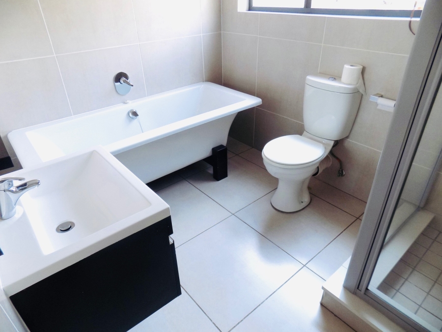 2 Bedroom Property for Sale in Kyalami Hills Gauteng