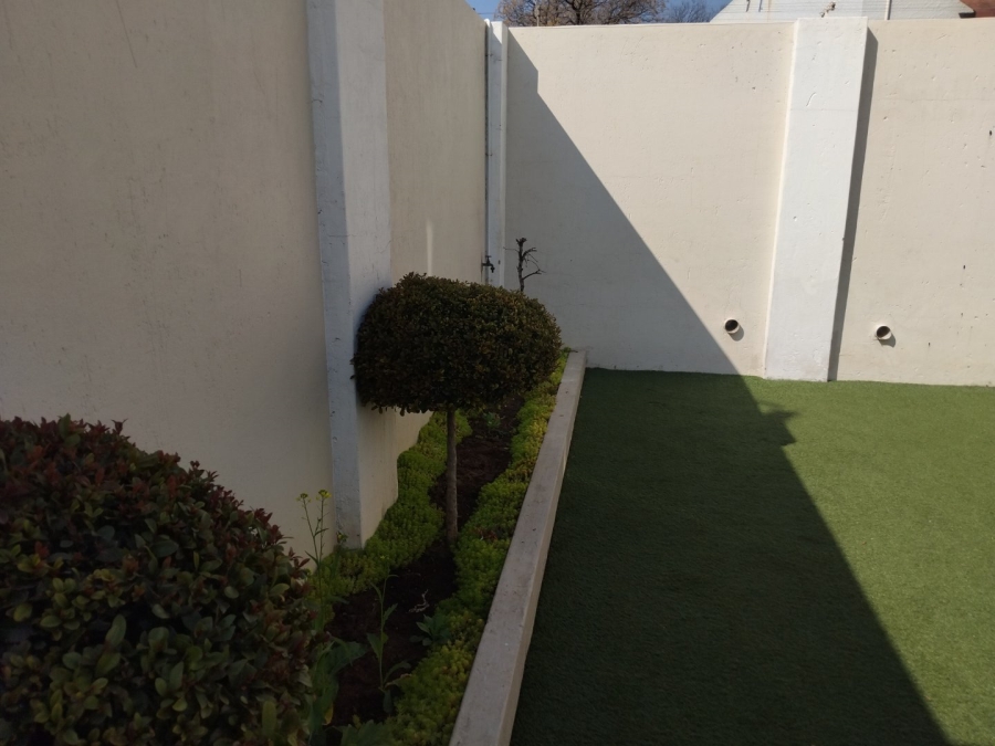 3 Bedroom Property for Sale in Edenvale Central Gauteng