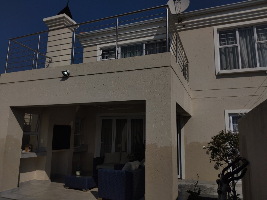 3 Bedroom Property for Sale in Edenvale Central Gauteng