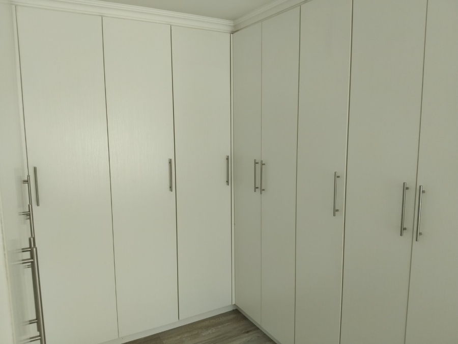 3 Bedroom Property for Sale in Edenvale Central Gauteng