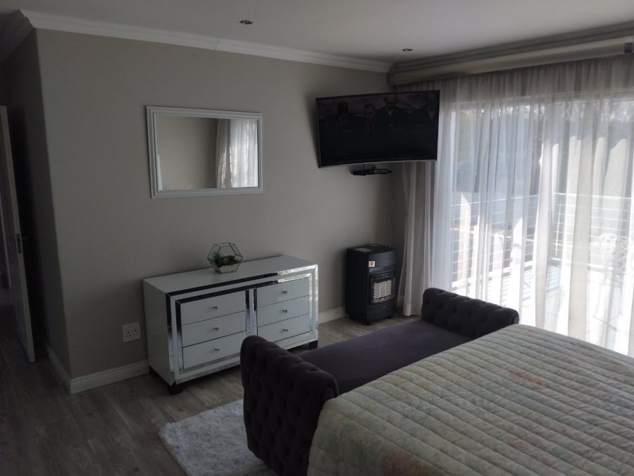 3 Bedroom Property for Sale in Edenvale Central Gauteng