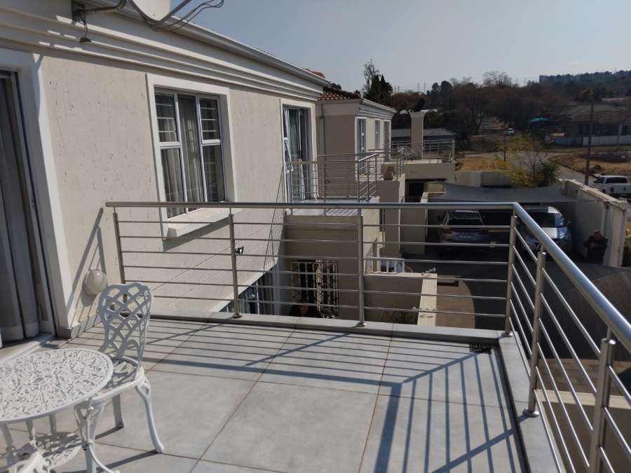 3 Bedroom Property for Sale in Edenvale Central Gauteng