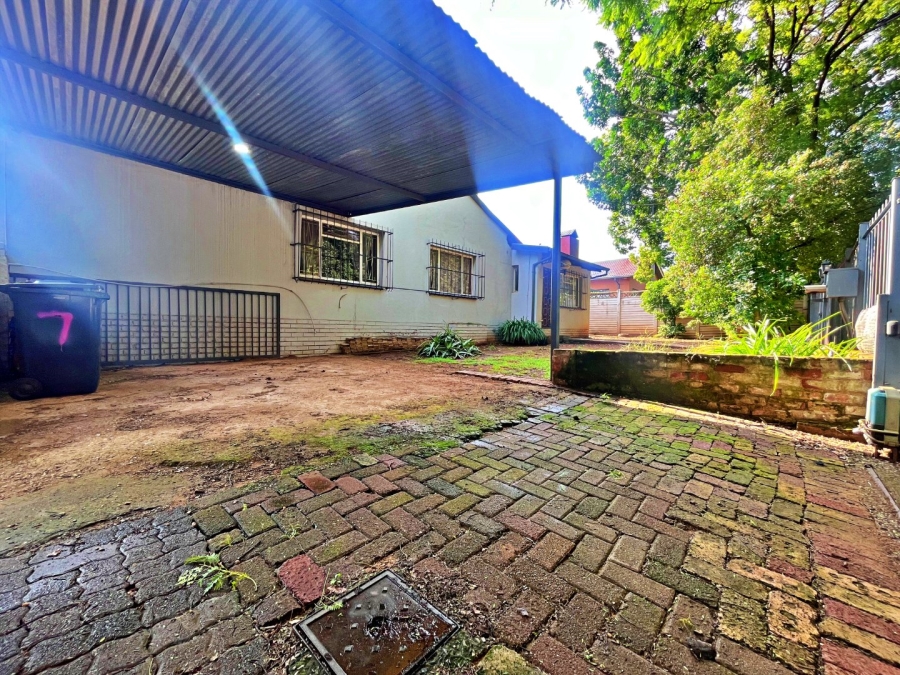 5 Bedroom Property for Sale in Valhalla Gauteng
