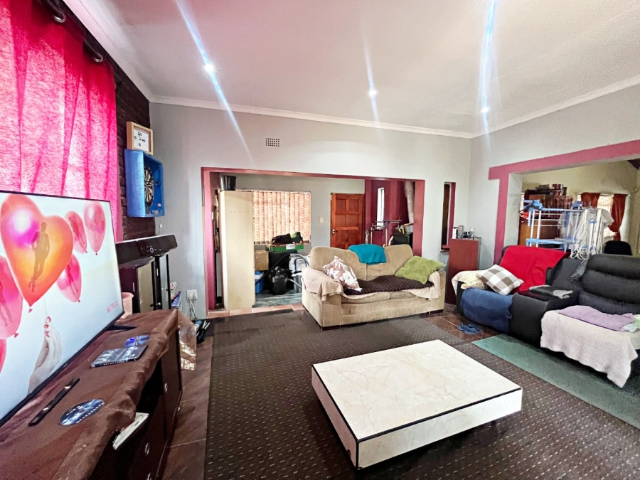 5 Bedroom Property for Sale in Valhalla Gauteng