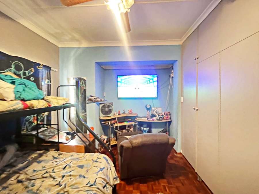 5 Bedroom Property for Sale in Valhalla Gauteng
