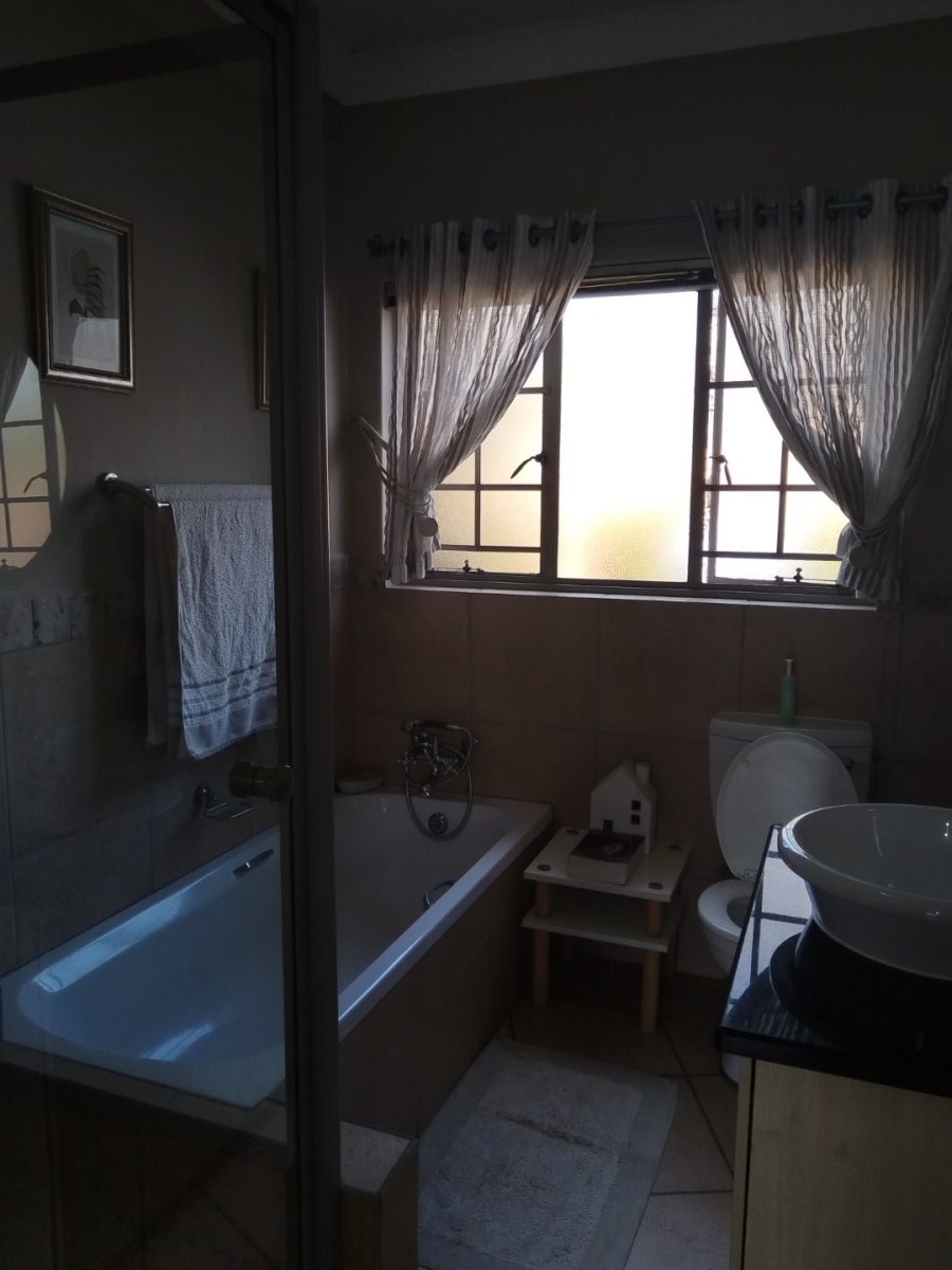 3 Bedroom Property for Sale in Equestria Gauteng