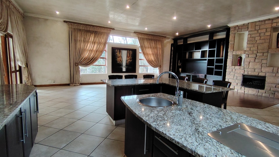 3 Bedroom Property for Sale in Eldoraigne Gauteng