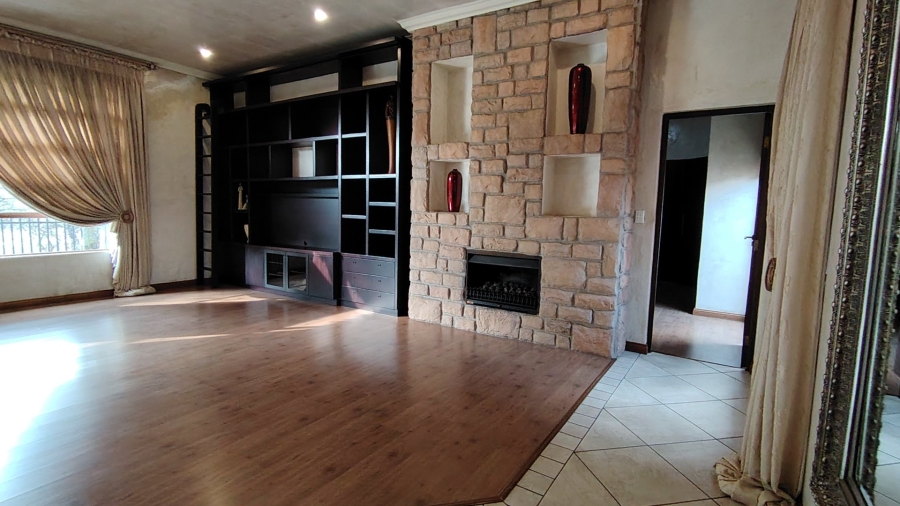 3 Bedroom Property for Sale in Eldoraigne Gauteng