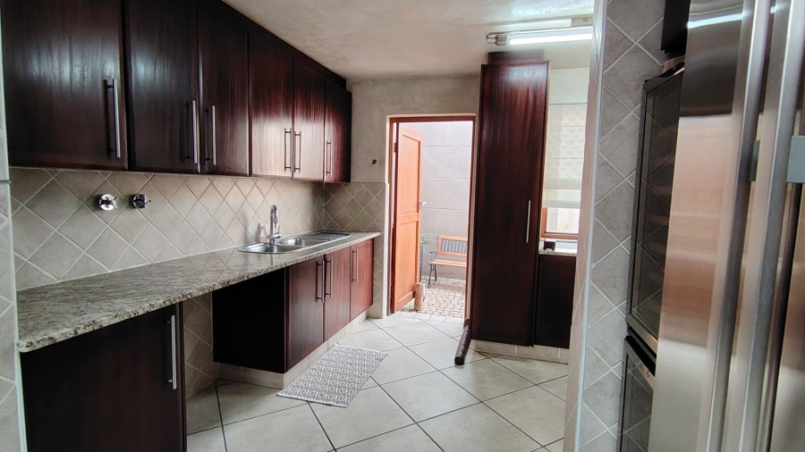 3 Bedroom Property for Sale in Eldoraigne Gauteng