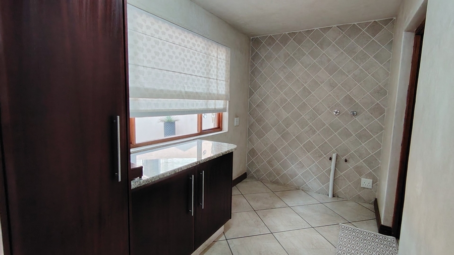 3 Bedroom Property for Sale in Eldoraigne Gauteng
