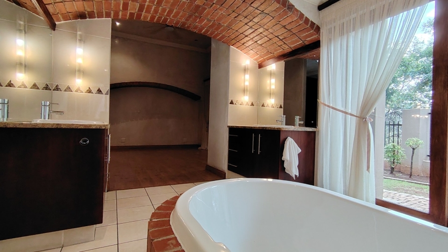 3 Bedroom Property for Sale in Eldoraigne Gauteng