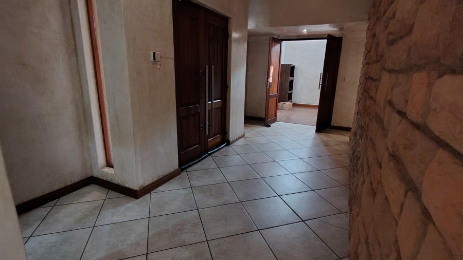 3 Bedroom Property for Sale in Eldoraigne Gauteng
