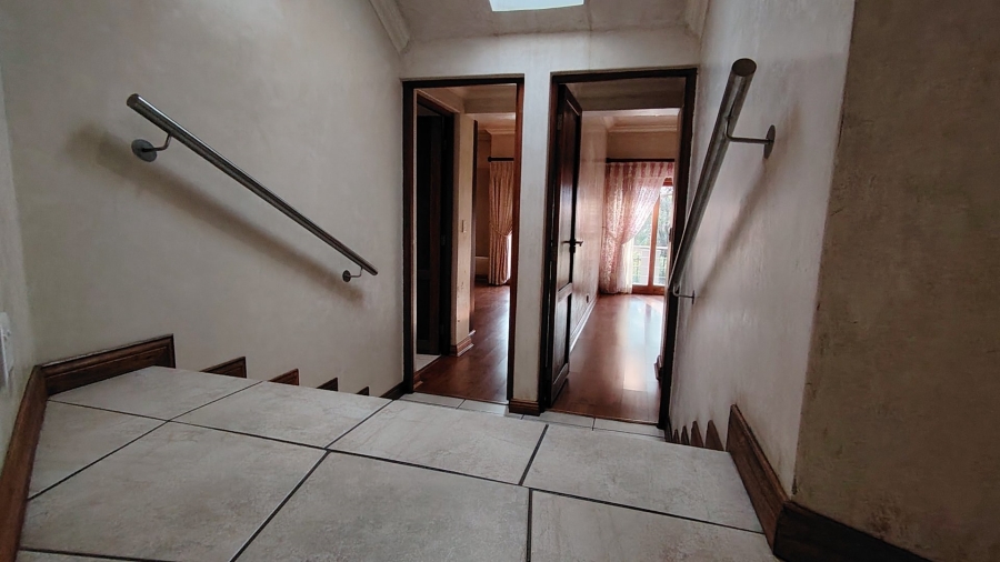 3 Bedroom Property for Sale in Eldoraigne Gauteng