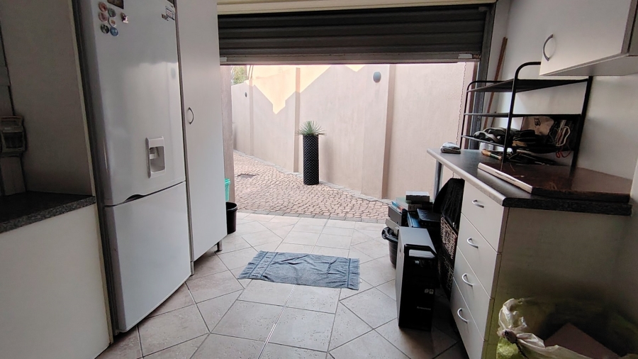 3 Bedroom Property for Sale in Eldoraigne Gauteng