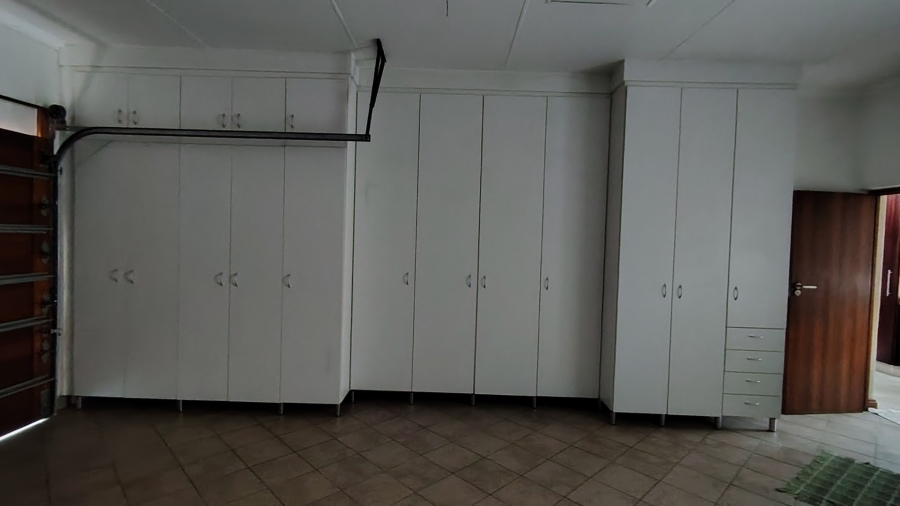 3 Bedroom Property for Sale in Eldoraigne Gauteng