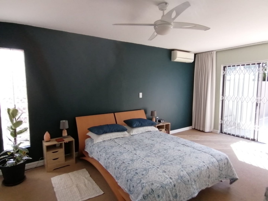  Bedroom Property for Sale in Linden Gauteng