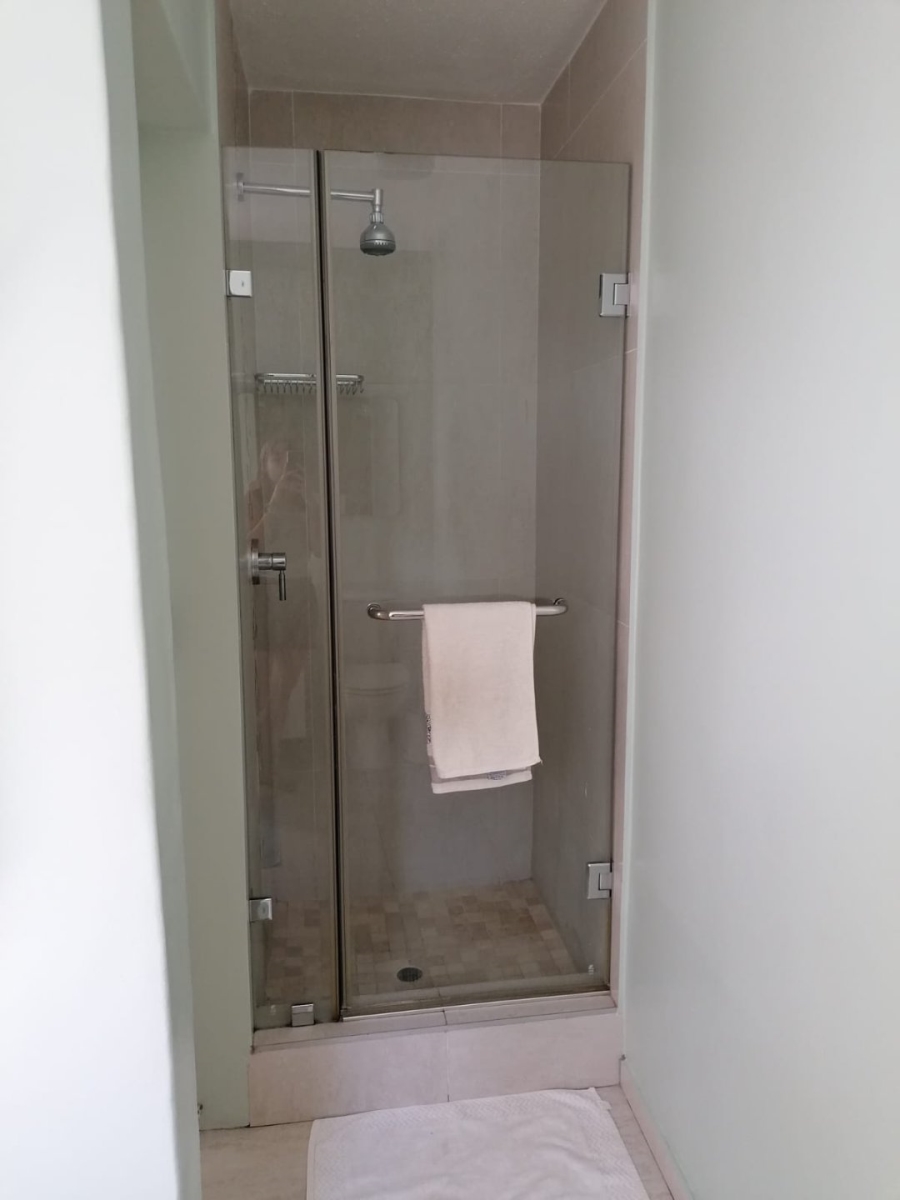  Bedroom Property for Sale in Linden Gauteng