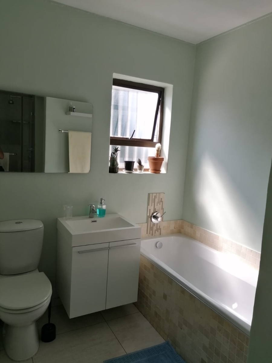  Bedroom Property for Sale in Linden Gauteng