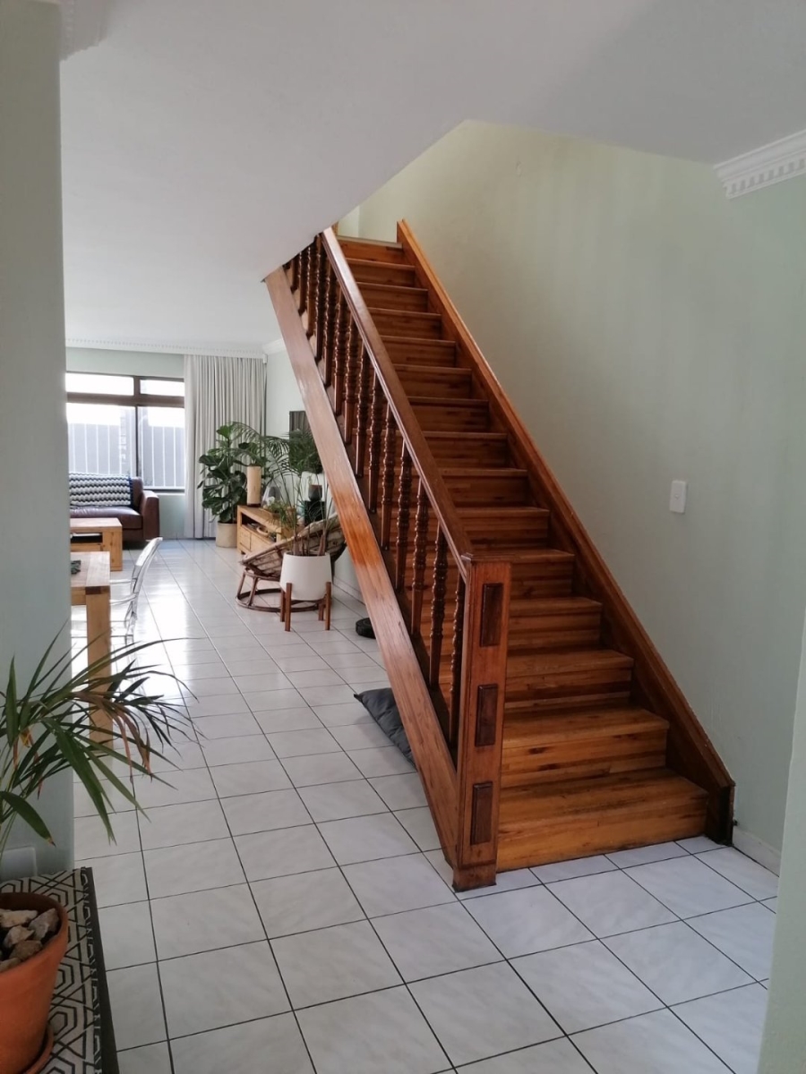  Bedroom Property for Sale in Linden Gauteng