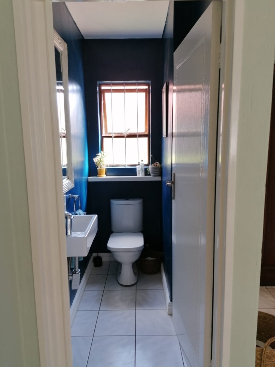  Bedroom Property for Sale in Linden Gauteng
