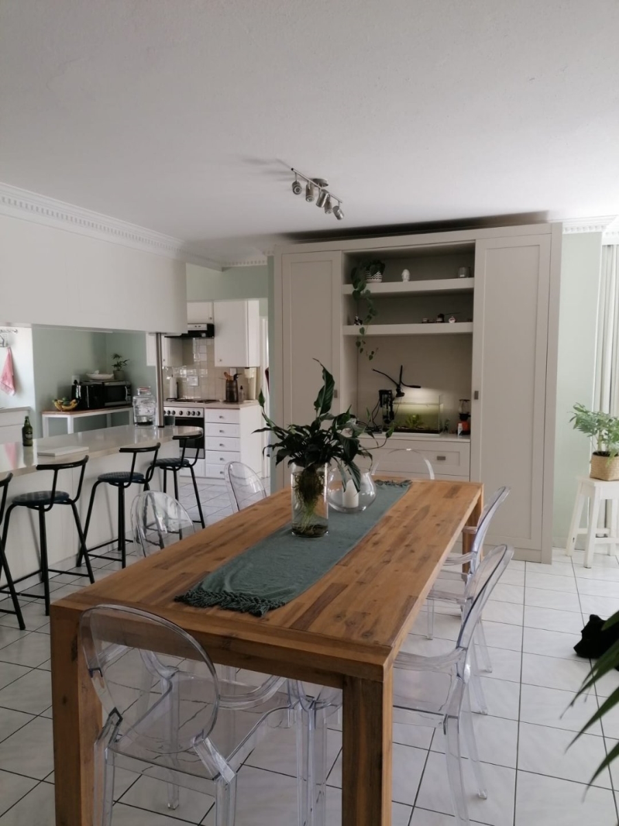  Bedroom Property for Sale in Linden Gauteng