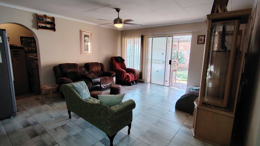 3 Bedroom Property for Sale in Wierda Park Gauteng