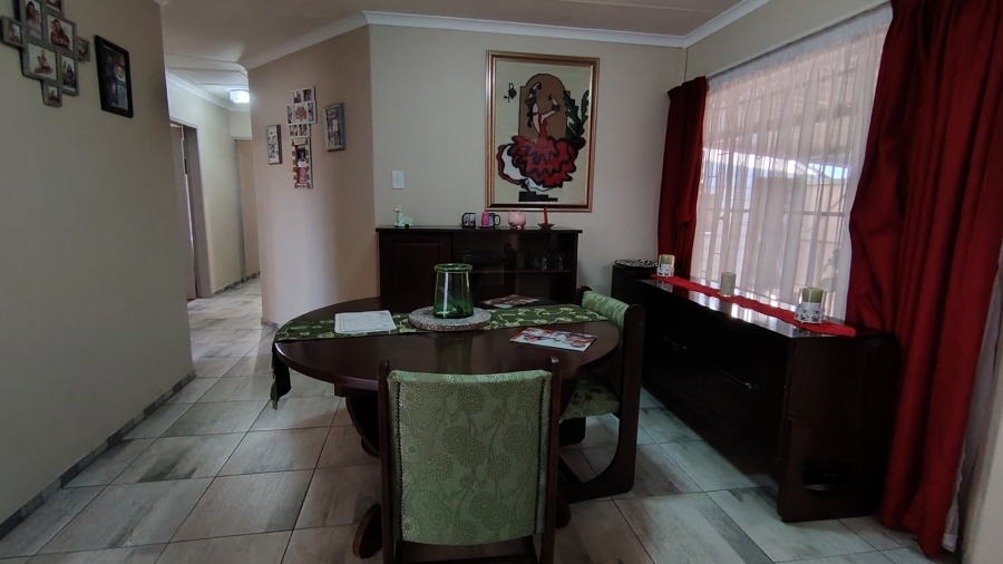 3 Bedroom Property for Sale in Wierda Park Gauteng