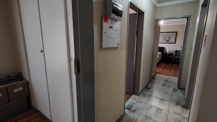 3 Bedroom Property for Sale in Wierda Park Gauteng