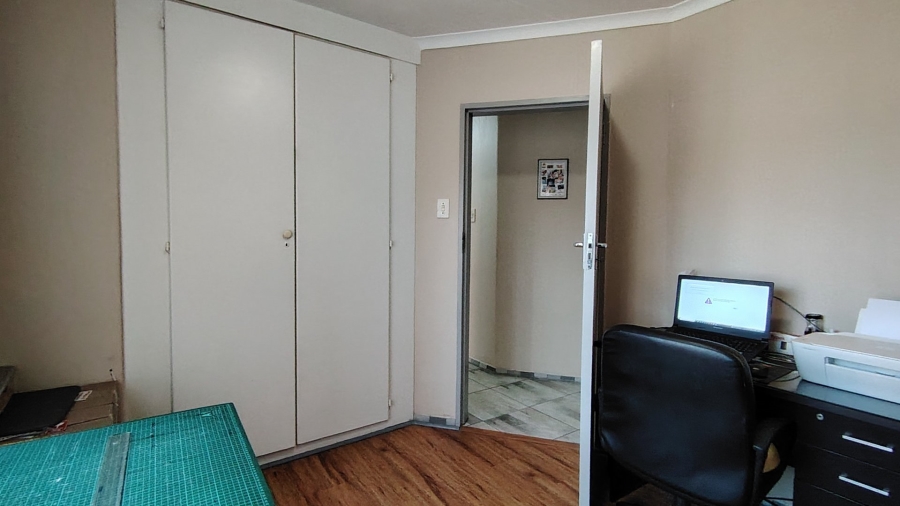 3 Bedroom Property for Sale in Wierda Park Gauteng