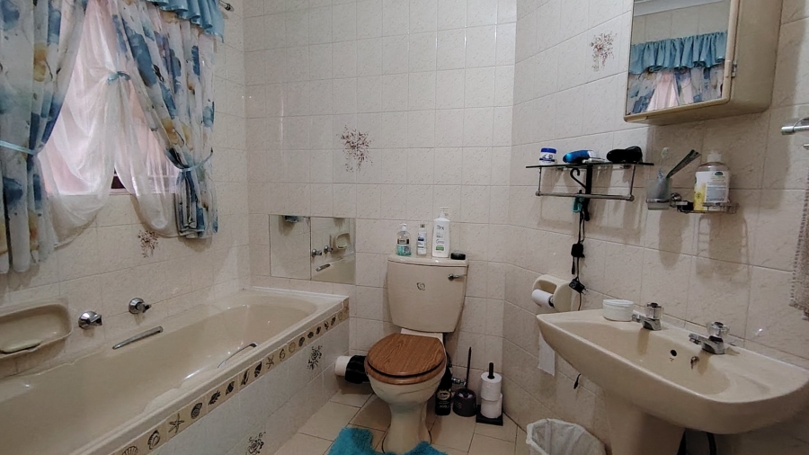 3 Bedroom Property for Sale in Wierda Park Gauteng