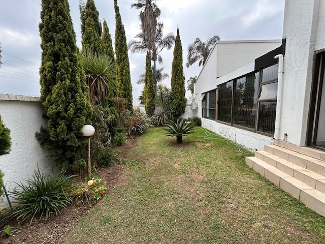 5 Bedroom Property for Sale in Bedford Park Gauteng